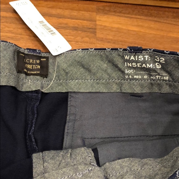 NWT Men’s paisley pattern J crew shorts - Picture 3 of 4